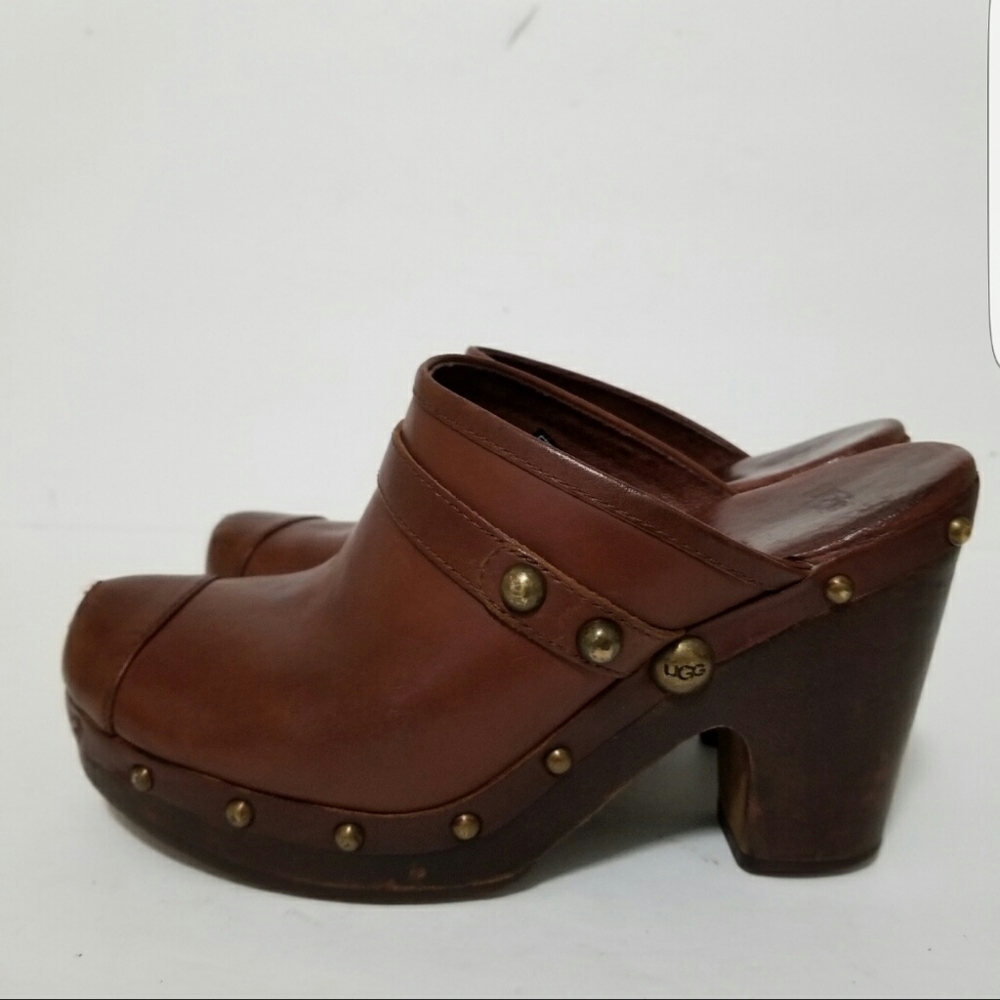 Dark brown ugg clogs
